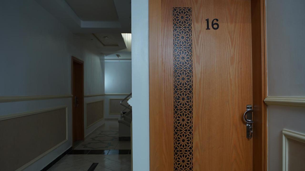 Hotel Riad Taounate Bagian luar foto